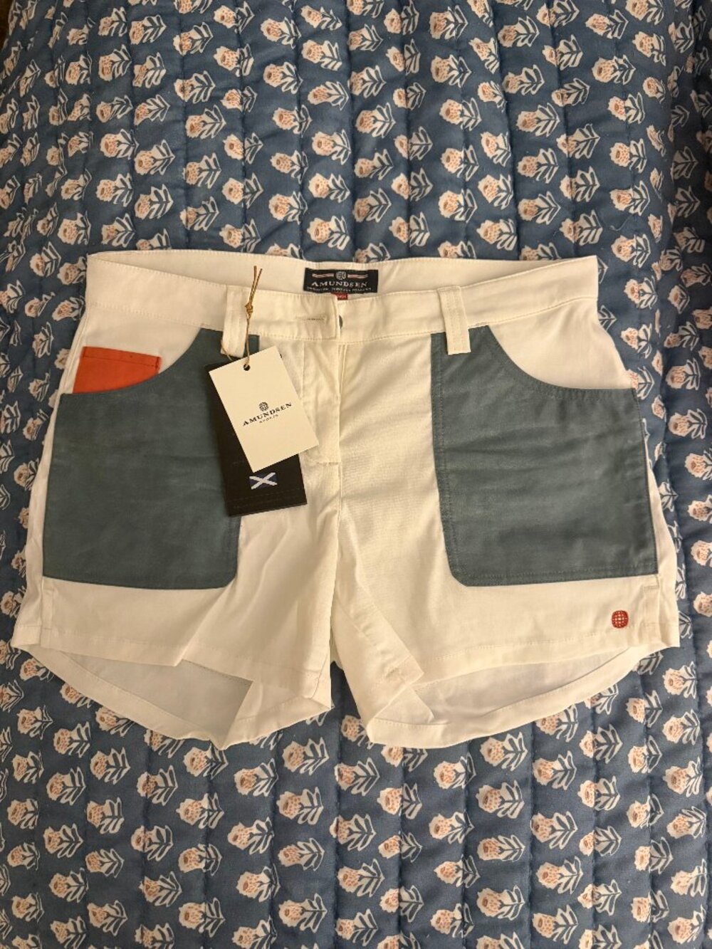 Amundsen Women's 5Incher Field Shorts Offwhite/Stormy Blue M NWT